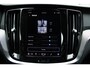 Volvo V60 T6 Plug-in hybrid AWD Essential | Demo Deal | Adaptieve Cruise Control | Pilot Assist | Blind spot | Verwarmbaar stuurwiel | Verwarmbare voorstoelen | Verwarmbare achterbank | Lederen bekleding | Elektrische Lendensteunen | Automatisch Dimmende Spiegels | Getint Glas | 19 Inch Lichtmetalen Velgen
