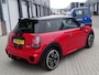 MINI John Cooper Works Mini JCW 1.5 Amsterdam editie, Sport Interieur, Multimedia, Navigatie, Head-up display, 6-bak, Airco/ECC, CruiseControl, LM-velgen, Parkeersensoren