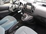 Citroën Berlingo 110 Pk Benzine * 5-Persoons * Hoge Zit * Luxe Uitvoering * Navigatie * Achteruitrij Camera * Voor en Achter ook Parkeer Sensoren * Cruise & Climate Control * Distributieriem 2024 Vervangen * Apple Car Play * Vingerhoets; Vierde Generatie Eersteklas Service !