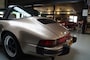 Porsche 911 Targa 3.0 Super Carrera Beautiful Driver (1982)
