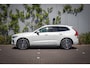 Volvo XC60 B4 Diesel AWD Aut. Inscription | Adaptieve Cruise Control | Dodehoek Detectie | Harman Kardon Audio | Trekhaak | Adaptieve Koplampen | 360 Camera | Getint Glas | Lederen Dashboard | Lederen bekleding
