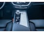 Volvo XC60 B4 Diesel AWD Aut. Inscription | Adaptieve Cruise Control | Dodehoek Detectie | Harman Kardon Audio | Trekhaak | Adaptieve Koplampen | 360 Camera | Getint Glas | Lederen Dashboard | Lederen bekleding