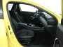 Mercedes-Benz A-klasse 180 Business Solution AMG | Lichtmetalen velgen | AMG Line | Night Pakket | Panorama Schuif-Kanteldak | Parking support camera achter | navigatie | Inclusief 24 maanden MB Certified garantie voor Europa.