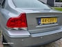 Volvo S60 2.4 Momentum Automaat zeer nette auto navigatie airco stoelverwarming leerbekeleding cruis control