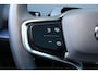 Volvo EX30 Extended Range Ultra 69 kWh - Panoramadak - Adaptive Cruise Control - 360º Camera - Harman/Kardon audio - Verwarmde voorstoelen & stuur - Elektr. bedienb. voorstoelen - Extra getint glas - 20' LMV