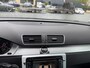 Volkswagen Passat 2.0 TSI Highline sedan, 2e eigenaar , full options, dealer onderhouden auto, n.a.p km, nwe apk * rijklaarprijs *