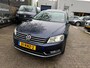 Volkswagen Passat 2.0 TSI Highline sedan, 2e eigenaar , full options, dealer onderhouden auto, n.a.p km, nwe apk * rijklaarprijs *