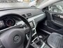 Volkswagen Passat 2.0 TSI Highline sedan, 2e eigenaar , full options, dealer onderhouden auto, n.a.p km, nwe apk * rijklaarprijs *
