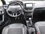 Peugeot 2008 130 Pk Benzine * Luxe Allure * Zwart * Navigatie * 1/2 Lederen Interieur * Achteruitrij Camera & Parkeer Sensoren * Climate & Cruise Control * Vingerhoets; Vierde Generatie Eersteklas Service !