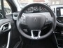 Peugeot 2008 130 Pk Benzine * Luxe Allure * Zwart * Navigatie * 1/2 Lederen Interieur * Achteruitrij Camera & Parkeer Sensoren * Climate & Cruise Control * Vingerhoets; Vierde Generatie Eersteklas Service !
