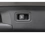 Mercedes-Benz A-klasse 200 AMG Line | ACC | Sportstoelen | Camera | Trekhaak | 18 Inch | Stoelverwarming