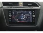 Volkswagen Tiguan 1.5 TSI R-Line Business+ | H&K | Assistentie pakket | Trekhaak |