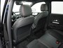 Mercedes-Benz B-klasse 180 AMG Line | Panorama - Schuifdak | Nightpakket | Apple Carplay & Android Auto | Achteruitrijcamera | Sfeerverlichting | 19 Inch AMG Velgen