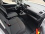 Fiat Doblò L1 1.5 BlueHDI 100pk | GEEN BPM | 3-zits | Houten afwerking laadruimte | NAVI | Multimedia | Apple Carplay | Android Auto | DAB+ | Achteruitrijcamera | Dode hoek detectie | Parkeersensoren voor- en achter | Licht- en regensensor | Bestuurdersstoel comfort | Trekhaak voorbereiding | Reservewiel | Van €23.828 voor €20.495 | N303726
