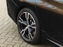 BMW 3-Serie Touring 330i M-Sport - Trekhaak - ACC - Hifi - Camera - M Sport Remmen Blauw