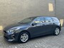Kia Ceed 1.0 T-GDi 120pk DynamicLine | Camera | LED | DAB | Cruise control | Lane assist | Afneembare trekhaak | Climate control | Apple CarPlay | 16 inch lichtmetalen velgen | Dealeronderhouden