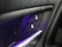 Mercedes-Benz A-klasse 180 Business Solution AMG | Panoramadak | Multibeam led | Nightpakket | Sfeerverlichting | Apple carplay / Android auto | 360 graden camera