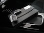 Mercedes-Benz A-klasse 180 Business Solution AMG | Panoramadak | Multibeam led | Nightpakket | Sfeerverlichting | Apple carplay / Android auto | 360 graden camera