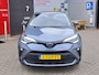 Toyota C-HR 1.8 HYBRID DYNAMIC APPLE/ANDROID KEYLESS PARK-SENSOREN 18"LM-VELGEN NL-AUTO