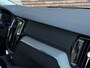 Volvo V60 T6 Automaat AWD Ultimate Dark | Getint Glas Achter | Verwarmbare Voor en Achterstoelen | 19" Lichtmetalen Velgen | Elektrisch Glazen Panorama-Dak | Apple Carplay/Android Auto | Navigatiesysteem | Keyless Entry | Achteruitrijcamera | Parkeersensoren | Rijstrooksensor Met Correctie | Adaptieve Cruise Control | Dodehoekdetectie Met Correctie | Electronic Climate Control