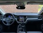 Volvo V60 T6 Automaat AWD Ultimate Dark | Elektrisch Panorama-Dak | Getint Glas Achter | Verwarmbare Voor en Achterstoelen | 19 inch Lichtmetalen Velgen | Apple Carplay/Android Auto | Navigatiesysteem | Keyless Entry | Achteruitrijcamera | Parkeersensoren | Rijstrooksensor Met Correctie | Adaptieve Cruise Control | Dodehoekdetectie Met Correctie | Electronic Climate Control