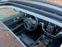 Volvo V60 T6 Automaat AWD Ultimate Dark | Elektrisch Panorama-Dak | Getint Glas Achter | Verwarmbare Voor en Achterstoelen | 19 inch Lichtmetalen Velgen | Apple Carplay/Android Auto | Navigatiesysteem | Keyless Entry | Achteruitrijcamera | Parkeersensoren | Rijstrooksensor Met Correctie | Adaptieve Cruise Control | Dodehoekdetectie Met Correctie | Electronic Climate Control