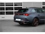 CUPRA Leon Sportstourer 1.4TSi 245pk VZ e-Hybrid | Matte gray | Panoramadak | Leder | Sportstuur |