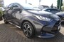 Toyota Yaris HYBRID Dynamic +   ( NL NW Prijs 32500,- euro)