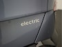 Hyundai Kona Electric Premium 65.4 kWh Volledig Elektrisch met Navigatie, Lederen bekleding en Stoelverwarming Uit voorraad leverbaar!