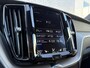 Volvo XC60 2.0 T8 Twin Engine AWD Inscription | Trekhaak | Adaptieve Cruise Control | Dodehoek detectie waarschuwing | Donker getint glas achter | Camera | Keyless entry |