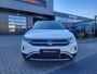 Volkswagen T-Roc 1.5 TSI Style | Ergonomische stoelen, stoelverwarming, navigatie, AppleCarPlay/AndroidAuto, camera en cruise!