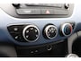Hyundai i10 1.0i Comfort 5p. Automaat Stoel/stuur verwarming, lage km stand