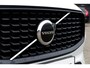 Volvo XC60 T6 Recharge AWD R-Design | Elektrisch Glazen Panorama-Dak | Adaptieve Koplampen | Adaptieve Cruise Control | Standkachel | Parkeersensoren | Achteruitrijcamera | Elektrisch Verstelbare Voorstoelen met Geheugen | Navigatiesysteem | Electronic Climate Control