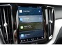 Volvo XC60 T6 Recharge AWD R-Design | Elektrisch Glazen Panorama-Dak | Adaptieve Koplampen | Adaptieve Cruise Control | Standkachel | Parkeersensoren | Achteruitrijcamera | Elektrisch Verstelbare Voorstoelen met Geheugen | Navigatiesysteem | Electronic Climate Control