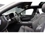 Volvo XC60 T6 Recharge AWD R-Design | Elektrisch Glazen Panorama-Dak | Adaptieve Koplampen | Adaptieve Cruise Control | Standkachel | Parkeersensoren | Achteruitrijcamera | Elektrisch Verstelbare Voorstoelen met Geheugen | Navigatiesysteem | Electronic Climate Control
