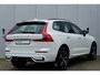 Volvo XC60 T6 Recharge AWD R-Design | Elektrisch Glazen Panorama-Dak | Adaptieve Koplampen | Adaptieve Cruise Control | Standkachel | Parkeersensoren | Achteruitrijcamera | Elektrisch Verstelbare Voorstoelen met Geheugen | Navigatiesysteem | Electronic Climate Control
