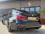 BMW M3 3-serie DCTA *Keramisch* BLACK EDITION / Carbon dak / HUD / Harman Kardon / Stuur/Stoelverwarming / Keyless / 19"M-velg