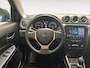 Suzuki Vitara 1.4 Boosterjet Style Smart Hybrid 140pk | DEMO | Navigatie | Dodehoek detectie | Adaptieve cruise control | Two-tone