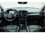 Volvo XC40 T5 Plug-in hybrid Plus Dark | Power Seats | Adaptieve LED Koplampen | Bochtverlichting | Volvo Guard Alarm | Lederen Bekleding | BLIS | Keyless | Harman/Kardon | Elektrische Achterklep | Draadloze Telefoonlader | Adaptieve Cruise Control | Pilot Assist | Stoelverwarming | Stuurverwarming | Park Assist Voor & Achter | Achteruitrijcamera | 19" Lichtmetalen Velgen