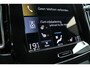 Volvo XC40 T5 Plug-in hybrid Plus Dark | Power Seats | Adaptieve LED Koplampen | Bochtverlichting | Volvo Guard Alarm | Lederen Bekleding | BLIS | Keyless | Harman/Kardon | Elektrische Achterklep | Draadloze Telefoonlader | Adaptieve Cruise Control | Pilot Assist | Stoelverwarming | Stuurverwarming | Park Assist Voor & Achter | Achteruitrijcamera | 19" Lichtmetalen Velgen