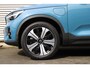 Volvo XC40 T5 Plug-in hybrid Plus Dark | Elektrisch Verstelbare Voorstoelen | Lederen Bekleding | Verwarmbare Voorruit | Premium audio by Harman Kardon | Achteruitrijcamera | Adaptieve LED Koplampen | Actieve Bochtverlichting | Mistlampen | Alarmklasse 3 Volvo Guard | Getint Glas Achter | BLIS Dodehoekdetectie | Adaptieve Cruise Control