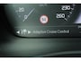 Volvo XC40 T5 Plug-in hybrid Plus Dark | Power Seats | Adaptieve LED Koplampen | Bochtverlichting | Volvo Guard Alarm | Lederen Bekleding | BLIS | Keyless | Harman/Kardon | Elektrische Achterklep | Draadloze Telefoonlader | Adaptieve Cruise Control | Pilot Assist | Stoelverwarming | Stuurverwarming | Park Assist Voor & Achter | Achteruitrijcamera | 19" Lichtmetalen Velgen