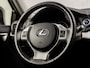 Lexus CT 200h Luxury Sport Automaat (NAVIGATIE, CLIMATE, CAMERA, STOELVERWARMING, ALCANTARA SPORTSTOELEN, XENON, KEYLESS, PARKEERSENSOREN, NIEUWE APK, NIEUWSTAAT)