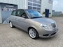 Lancia Ypsilon 1.4-16V Platino / Clima / Cruise / Schuif-kanteldak / Leder / PDC / Trekaak