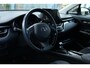 Toyota C-HR 2.0 Hybrid Dynamic, Navigatie, Apple Carplay, Android Auto, Parkeersensoren, Half lederen bekleding, Keyless entry!