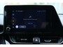 Toyota C-HR 2.0 Hybrid Dynamic, Navigatie, Apple Carplay, Android Auto, Parkeersensoren, Half lederen bekleding, Keyless entry!