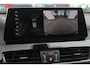 BMW X2 M35i High Executive Edition 306PK / 225kW, 19" LMV, full LED verlichting, privacy glas, vol lederen bekleding, Harman & Kardon geluidssysteem, zwart schaal sportstoelen, panoramadak, verlengbare zitting, stoelverwarming, stuurverwarming, digital cockpit, navigatie, professional elektrische lendesteun, 3-spaaks M-sportstuur, parkeersensoren voor en achter (pdc), achteruitrijcamera (rear view), elektrische achterklep, meerkleurige sfeerverlichting