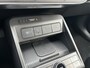 Hyundai Kona Electric Premium 65.4 kWh | 7.500,- korting | Uit voorraad leverbaar | Adaptieve Cruise Control | Stoelverwarming | Stuurwielverwarming | Stoelventilatie | Lederen bekleding | Geheugenfunctie bestuurdersstoel |