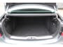 Skoda Superb 1.8 TSI Ambition Business Line AUTOMAAT/Schuif-kantel dak/Navigatie/Climate control/Parkeersensoren rondom/Cruise control/Trekhaak/Bluetooth/Radio-CD speler/17'' Lichtmetalen velgen/Multifunctioneel stuurwiel/Elektrische ramen/Elektrisch inklapbare spiege