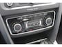 Skoda Superb 1.8 TSI Ambition Business Line AUTOMAAT/Schuif-kantel dak/Navigatie/Climate control/Parkeersensoren rondom/Cruise control/Trekhaak/Bluetooth/Radio-CD speler/17'' Lichtmetalen velgen/Multifunctioneel stuurwiel/Elektrische ramen/Elektrisch inklapbare spiege